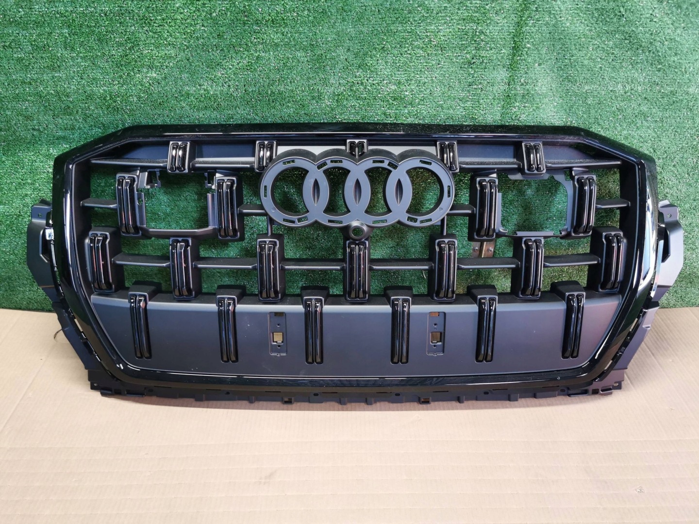 Audi Q7 Kühlergrill FRONTGRILL Kühlergitter 4M0853651BE - Thumbnail 1