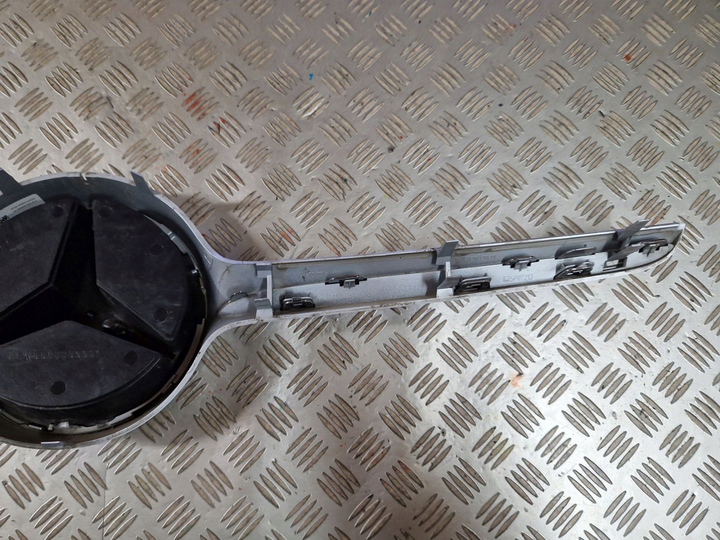 Mercedes-Benz C-Klasse W205 Kühlergrill FRONTGRILL Kühlergitter A2058880560 - Thumbnail 6