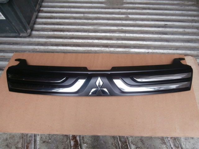Mitsubishi Outlander CU0W Kühlergrill FRONTGRILL Kühlergitter - Image 1