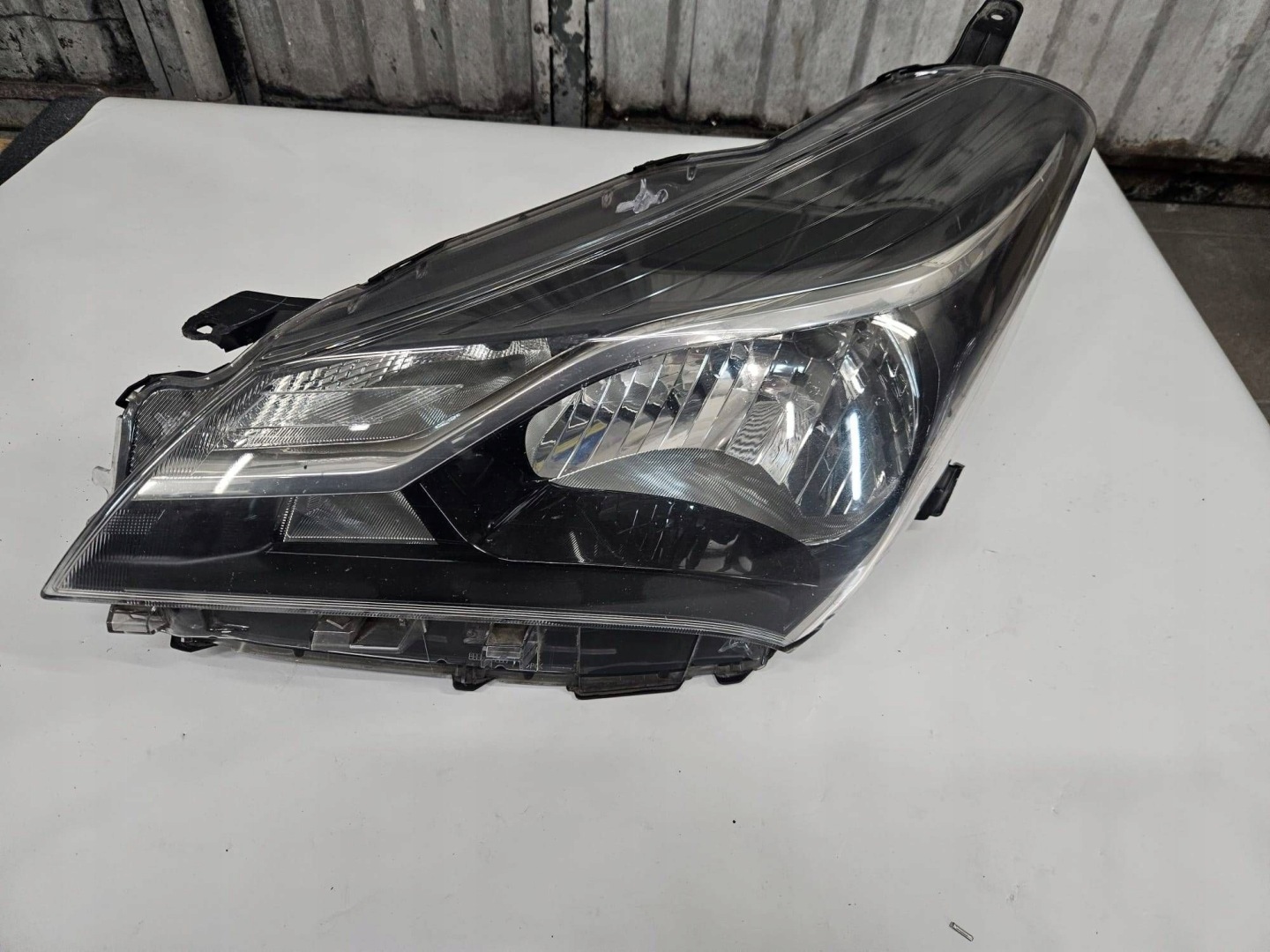 Frontscheinwerfer Toyota Yaris I P1 Facelift LED Links Scheinwerfer Headlight - Thumbnail 1