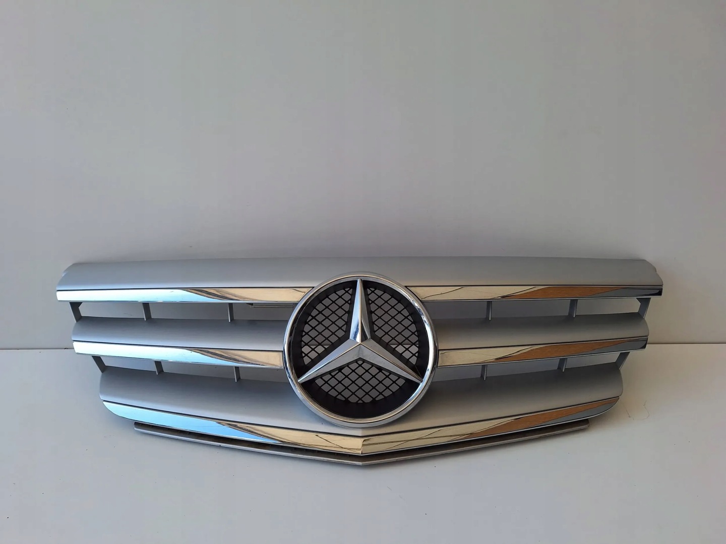 Mercedes-Benz B-Klasse W245 Kühlergrill FRONTGRILL Kühlergitter A1698881606 - Thumbnail 1