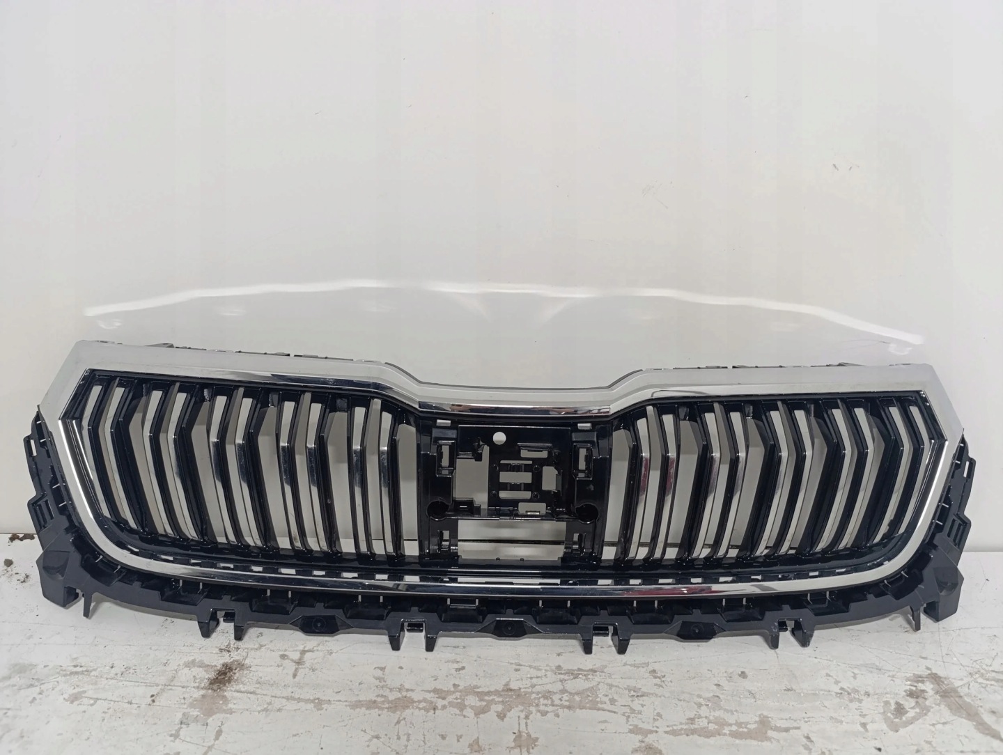 Skoda Kodiaq 565 Kühlergrill FRONTGRILL Kühlergitter 565853653 - Thumbnail 1