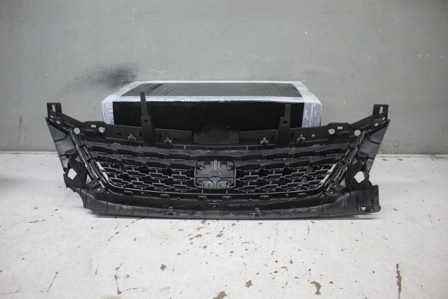 SEAT Leon IV 5F Kühlergrill FRONTGRILL Kühlergitter 5F0853654M - Thumbnail 4