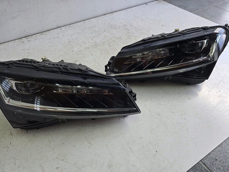 Frontscheinwerfer Skoda Superb 3U 3V1941016D LED Links Scheinwerfer Headlight - Thumbnail 1