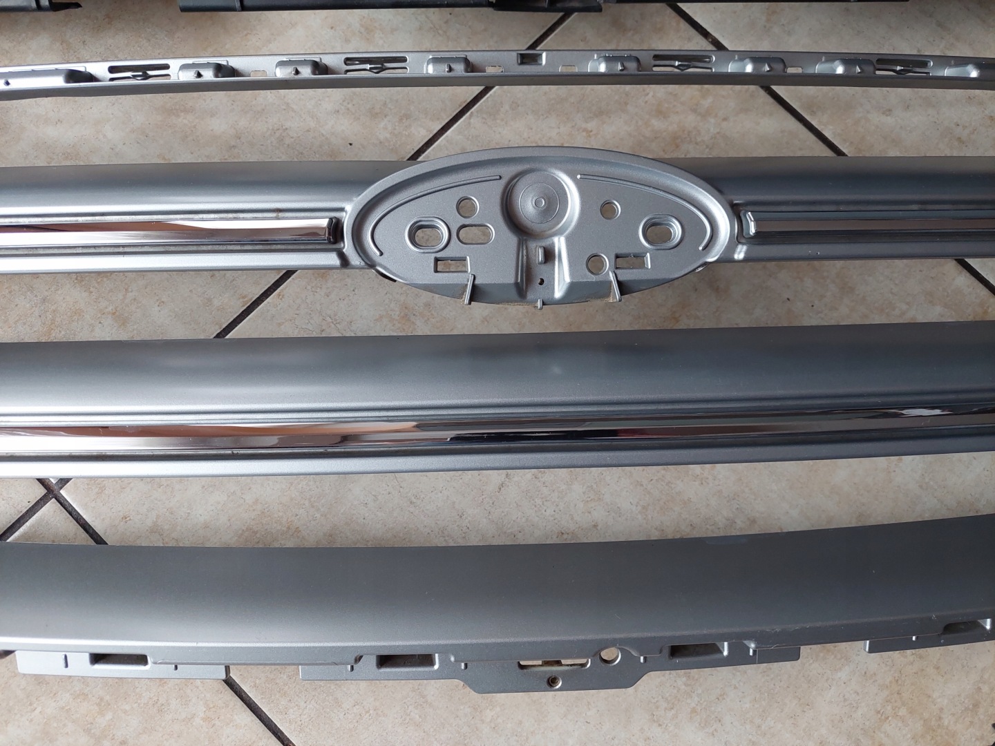 Ford Kuga II Mk2 Kühlergrill FRONTGRILL Kühlergitter - Thumbnail 7