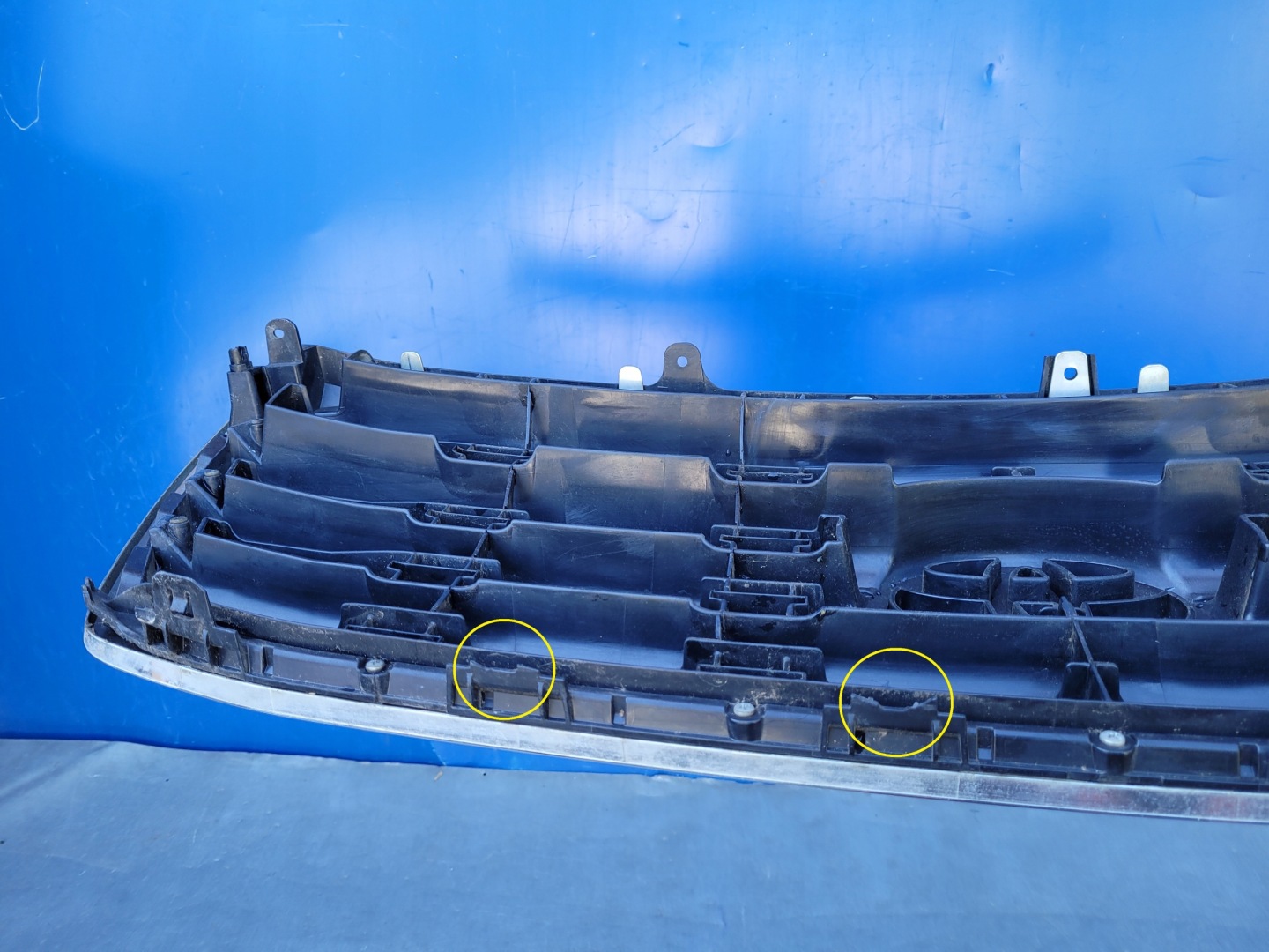 Toyota Land Cruiser J8/J10/J20 J8 Kühlergrill FRONTGRILL 53101605901 - Thumbnail 12