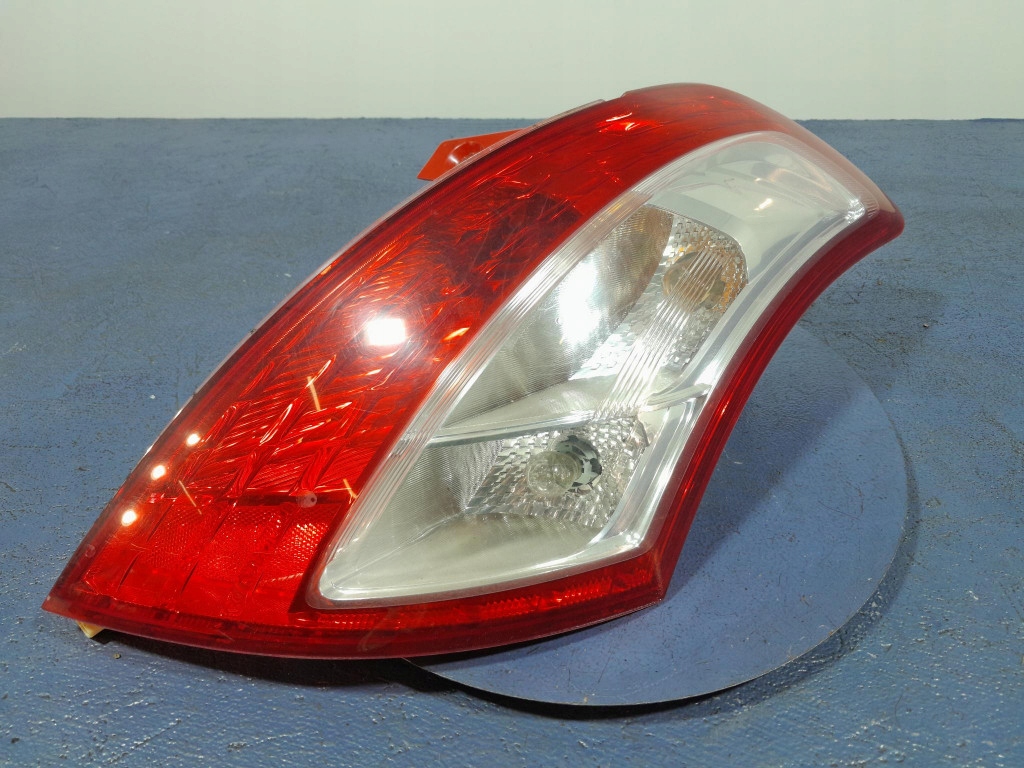 Suzuki Swift I AA Rückleuchte 3560368L00 Rearlamp - Thumbnail 1