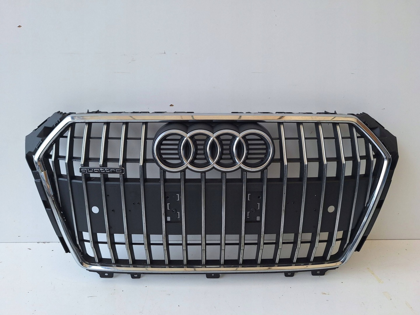 Audi A4 B9 Kühlergrill FRONTGRILL Kühlergitter 8W0853651 - Thumbnail 1