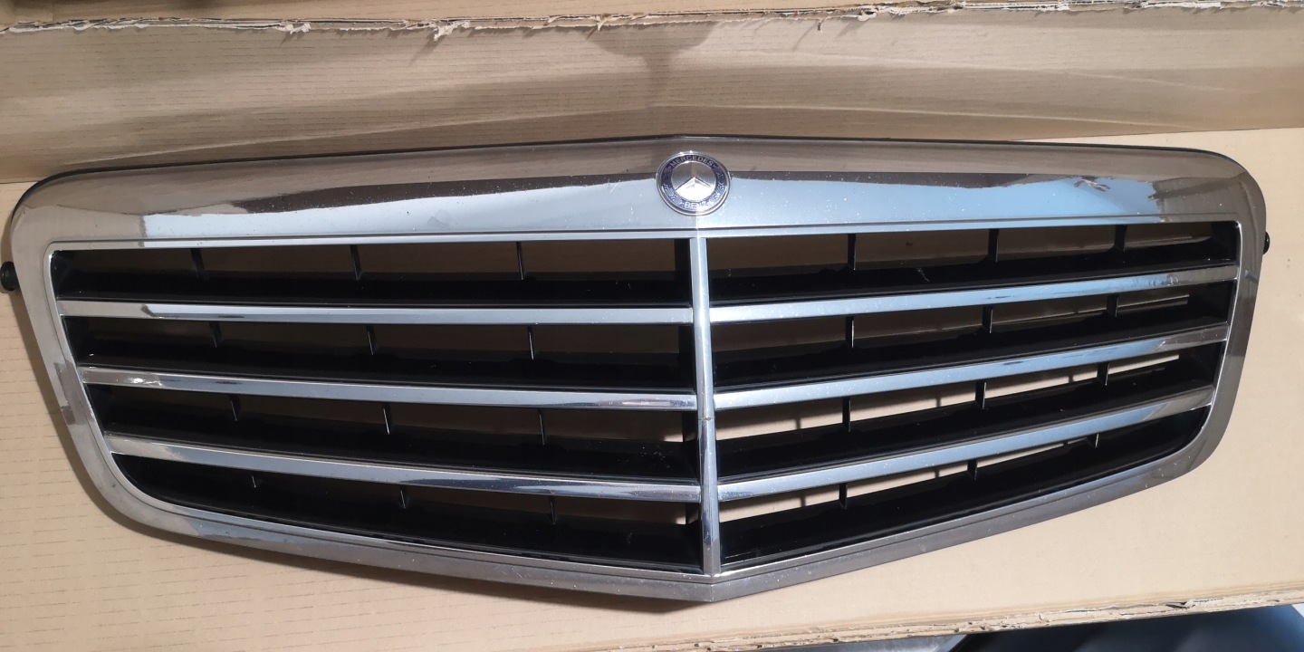 Mercedes-Benz E-Klasse W212 Kühlergrill FRONTGRILL Kühlergitter A2128800583 - Thumbnail 1