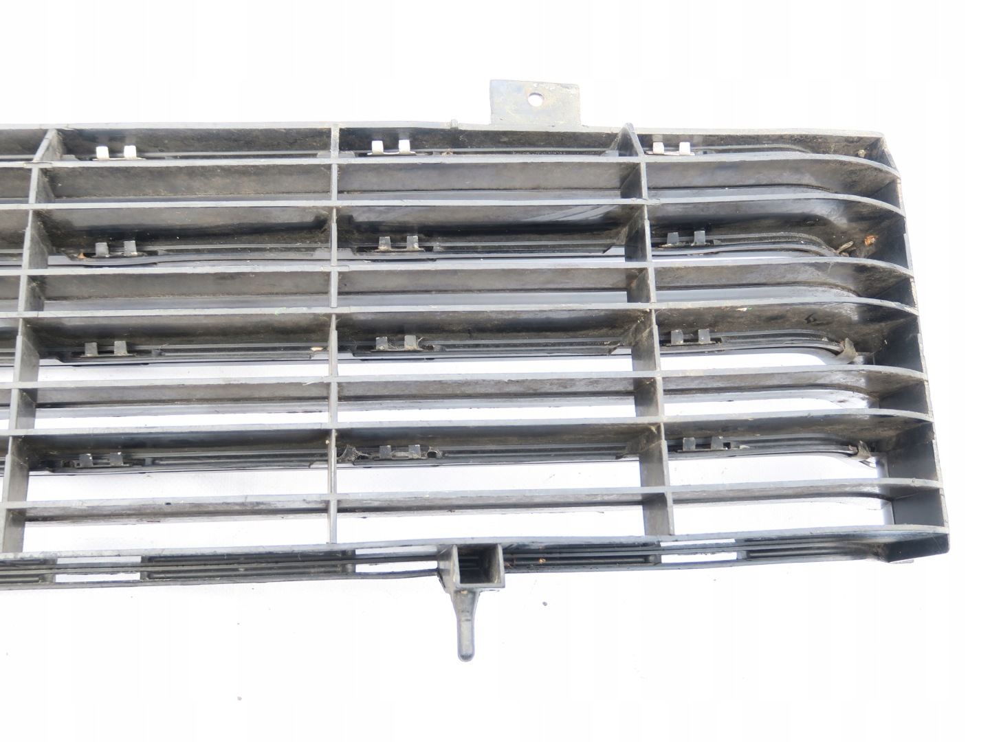 Ford Focus I Mk1 Kühlergrill FRONTGRILL Kühlergitter GB8B198AA - Thumbnail 10