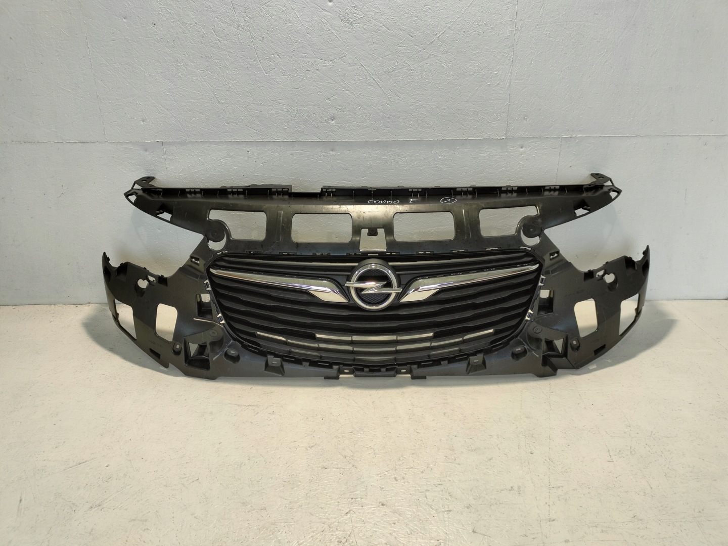 Opel Combo Combo-E Kühlergrill FRONTGRILL Kühlergitter 98168595 - Thumbnail 1