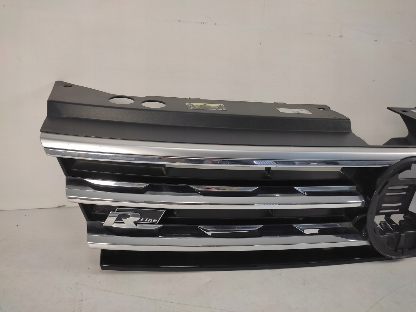 VW Tiguan Kühlergrill FRONTGRILL Kühlergitter 5NA853653B - Thumbnail 4