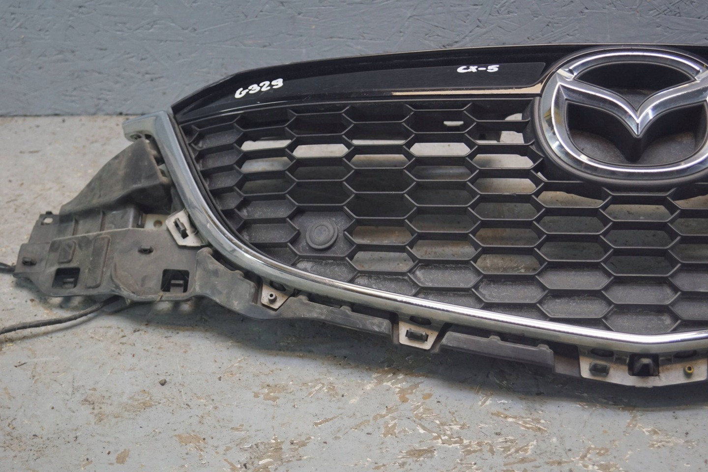 Mazda CX-5 KF Kühlergrill FRONTGRILL Kühlergitter KD4550712 - Thumbnail 11
