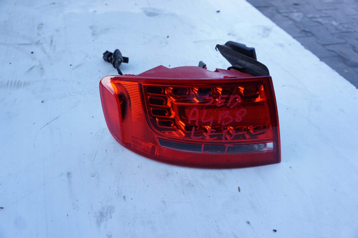 Audi A4 B8 Rückleuchte Rearlamp - Image 1