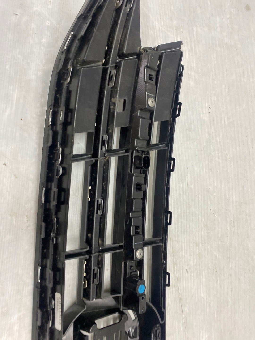VW Tiguan Kühlergrill FRONTGRILL Kühlergitter 5NN853653E - Thumbnail 11