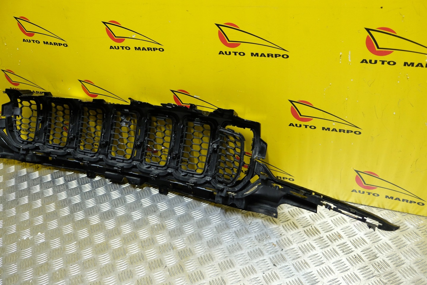 Jeep Cherokee J Kühlergrill FRONTGRILL Kühlergitter OKEE2021GR - Thumbnail 11