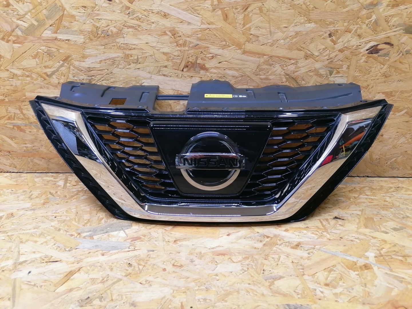 Nissan Qashqai J11 Kühlergrill FRONTGRILL Kühlergitter TRAPAGRIL - Thumbnail 1