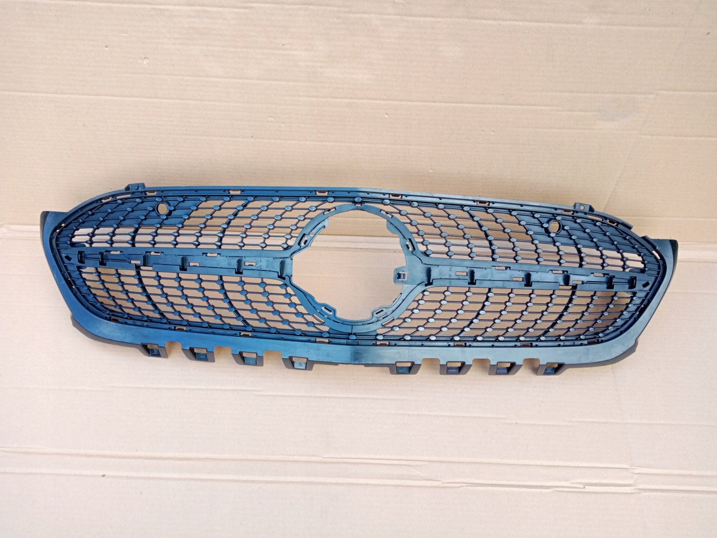 Mercedes-Benz CLA C118 Kühlergrill FRONTGRILL Kühlergitter A1188880200 - Thumbnail 1