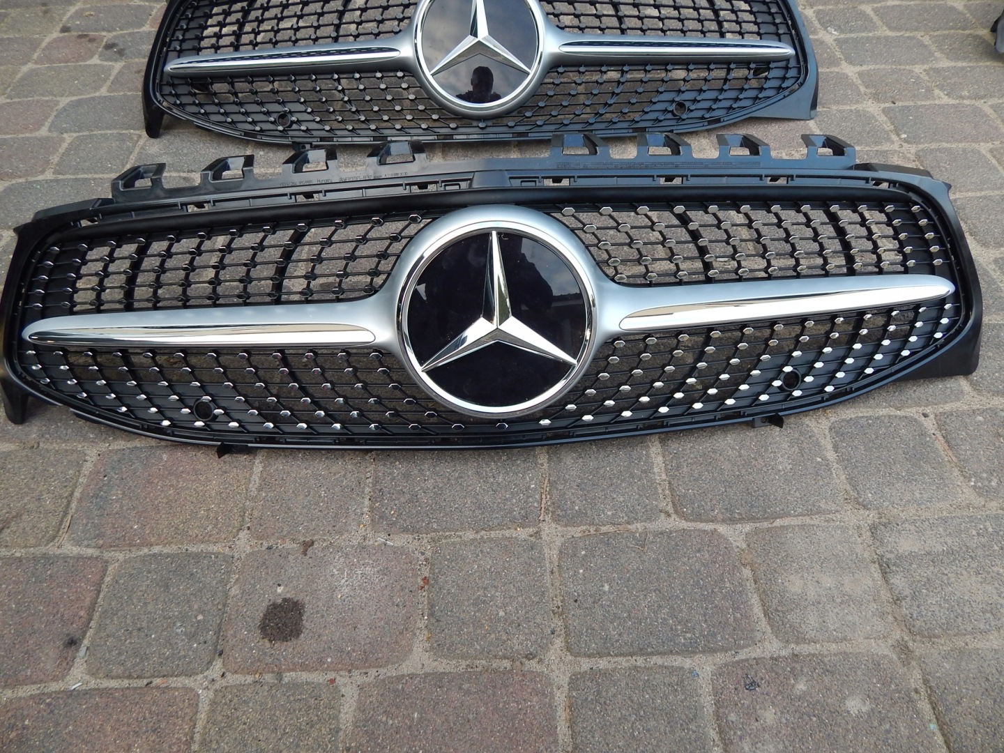 Mercedes-Benz CLA C118 Kühlergrill FRONTGRILL Kühlergitter - Thumbnail 1