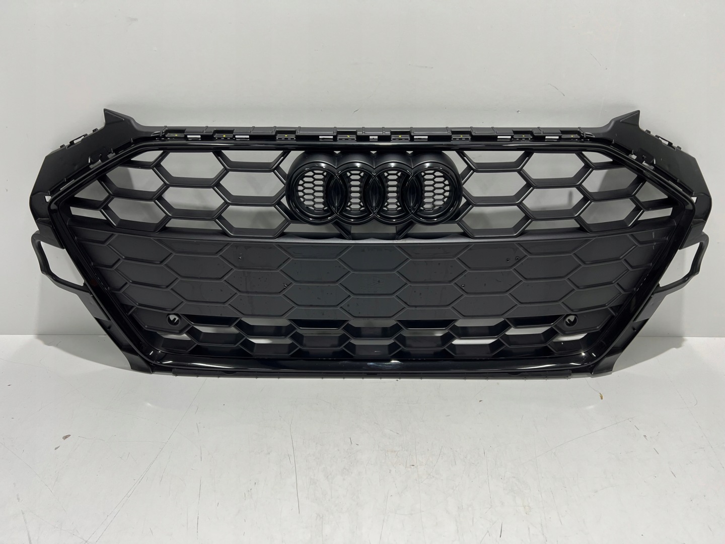 Audi A4 B9 Kühlergrill FRONTGRILL Kühlergitter 8W0853651 - Thumbnail 1