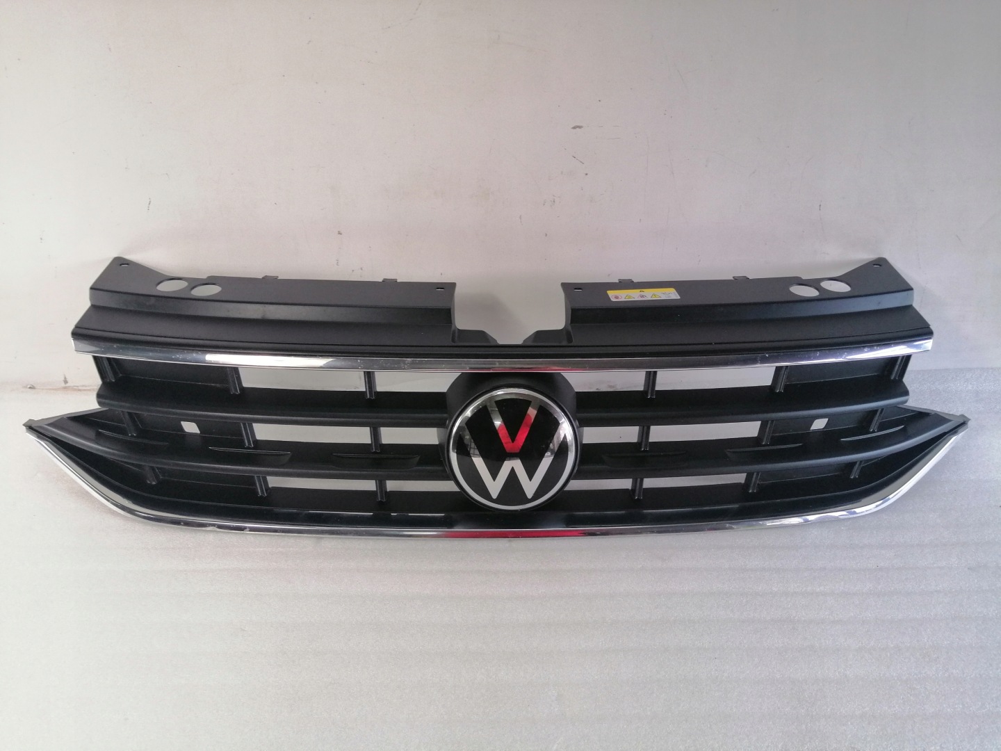 VW Tiguan Kühlergrill FRONTGRILL Kühlergitter 5NA853659 - Thumbnail 1