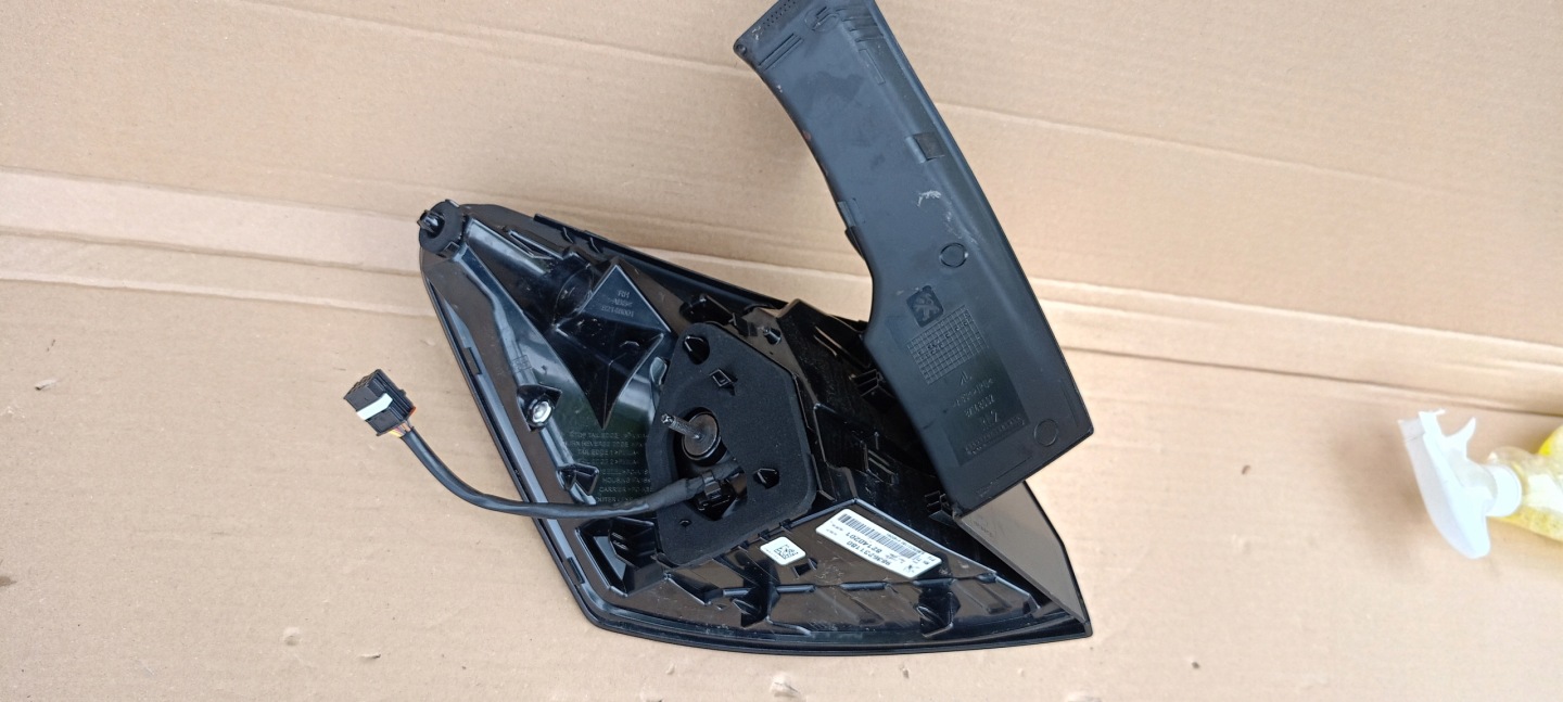 Peugeot 3008 Rückleuchte 9836231180 Rearlamp - Thumbnail 6
