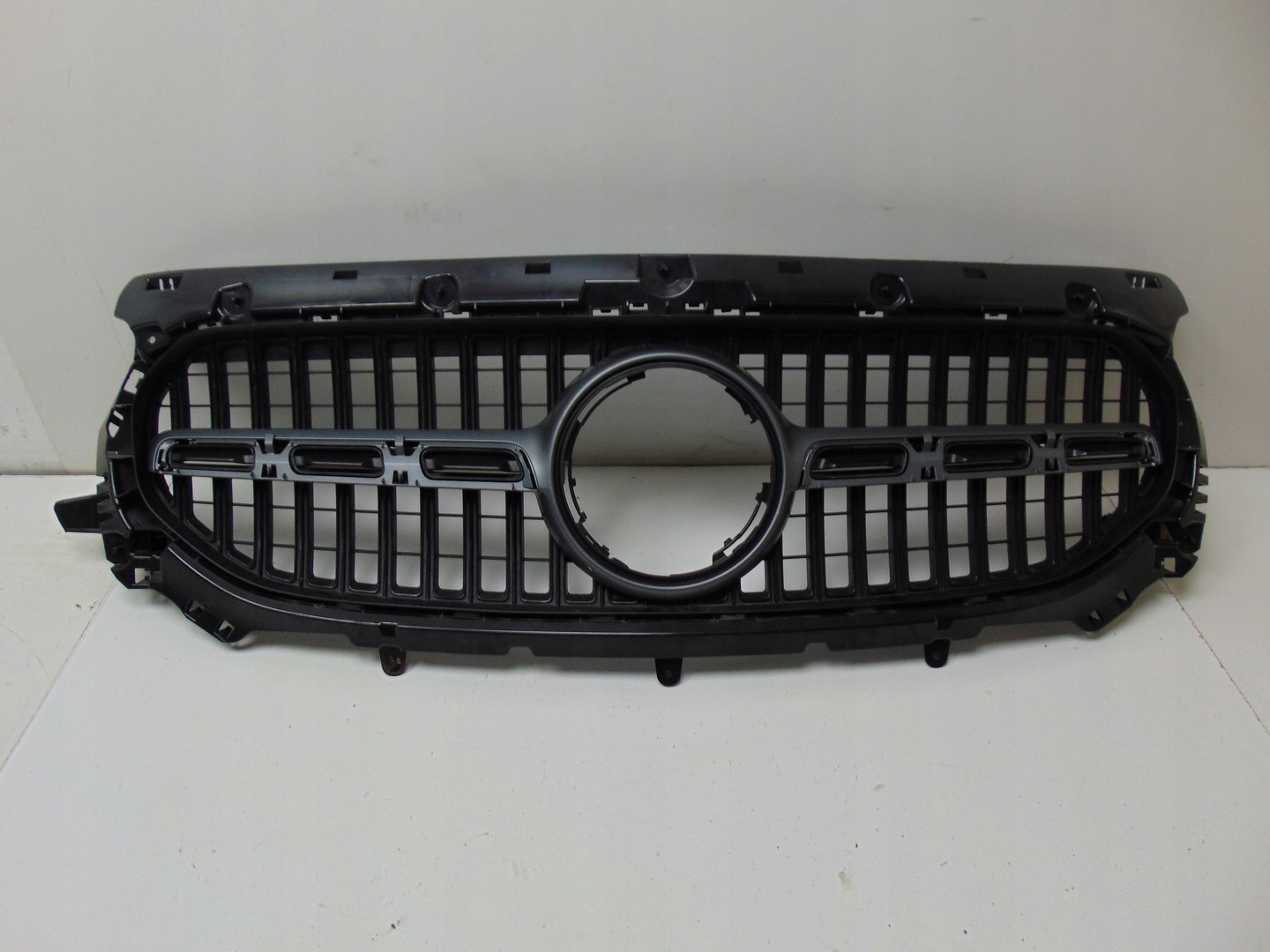 Mercedes-Benz GLA W156 Kühlergrill FRONTGRILL Kühlergitter A2478880802 - Thumbnail 1
