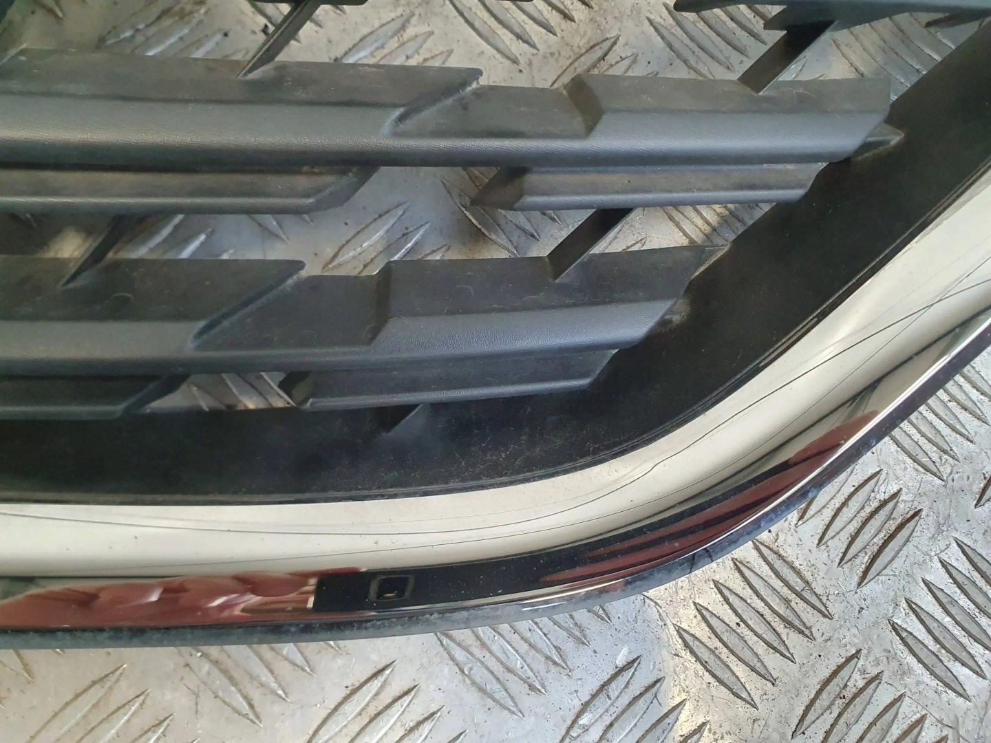 Renault Captur RJB Kühlergrill FRONTGRILL Kühlergitter 623105565R - Thumbnail 9
