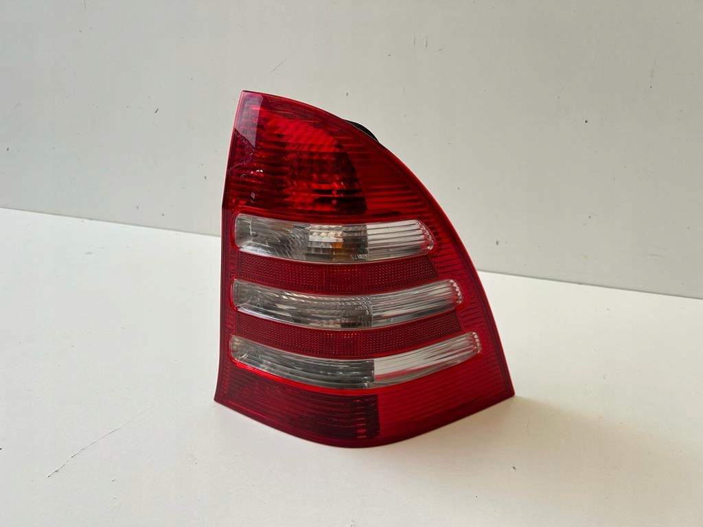 Mercedes-Benz C-Klasse W203 Rückleuchte A2038202464 Rearlamp - Thumbnail 1