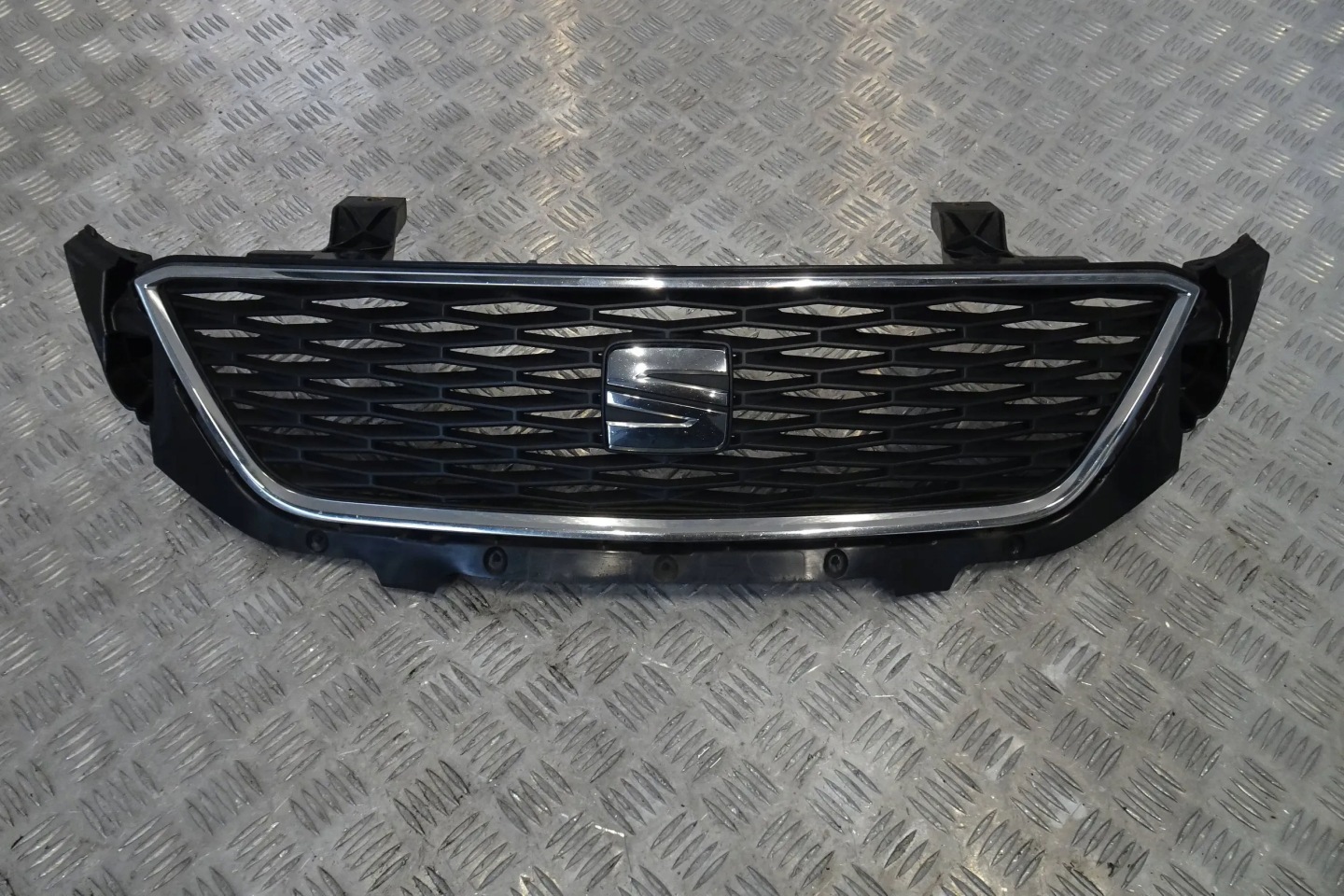SEAT Toledo 6JA Kühlergrill FRONTGRILL Kühlergitter 6JA853668A - Thumbnail 1