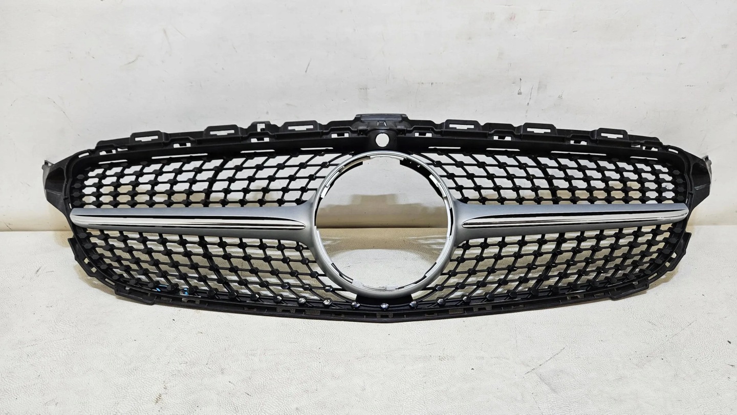 Mercedes-Benz C-Klasse W205 Kühlergrill FRONTGRILL Kühlergitter A2058807606 - Thumbnail 1
