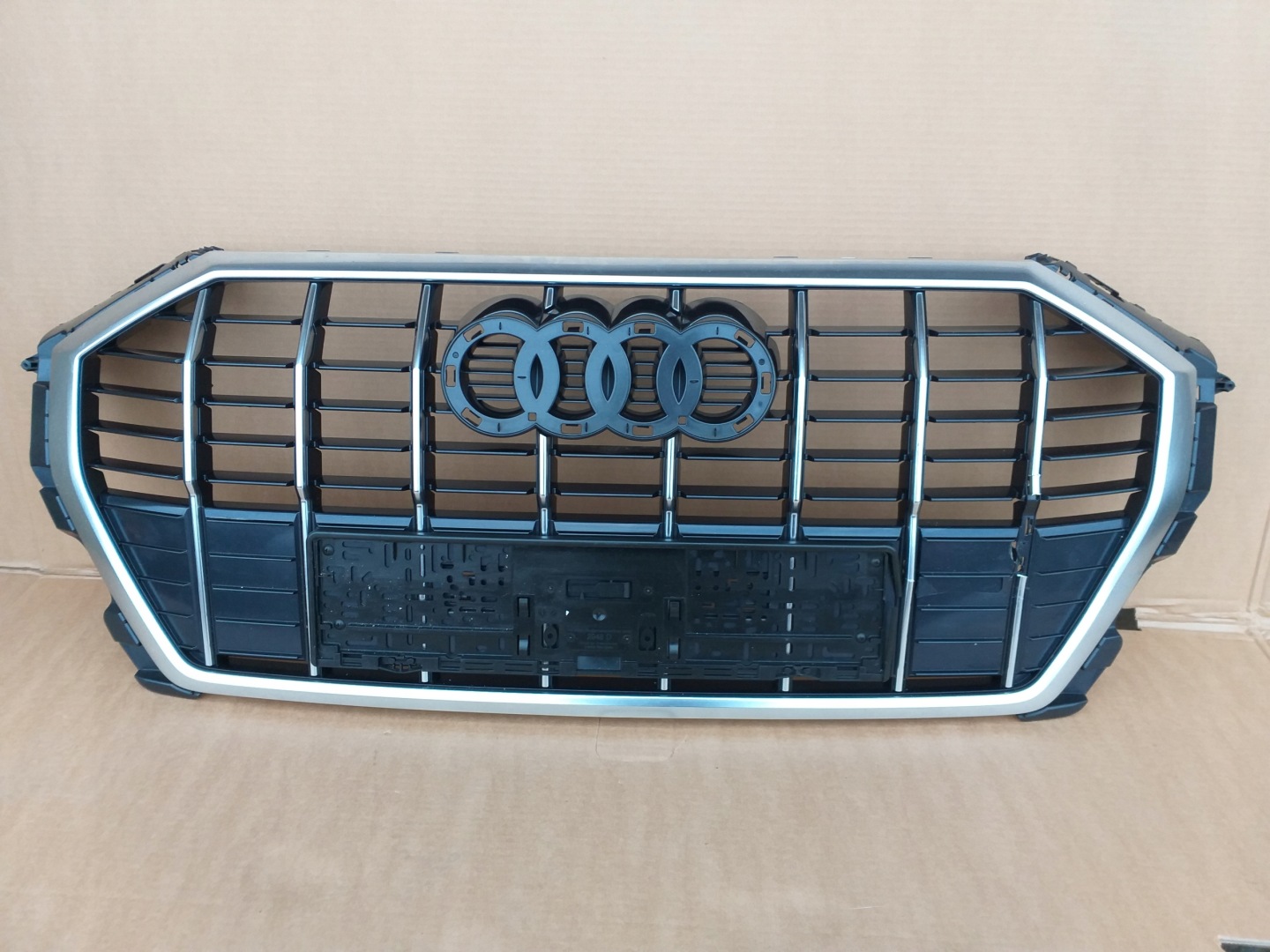 Audi Q3 Kühlergrill FRONTGRILL Kühlergitter 83A853651B - Thumbnail 1