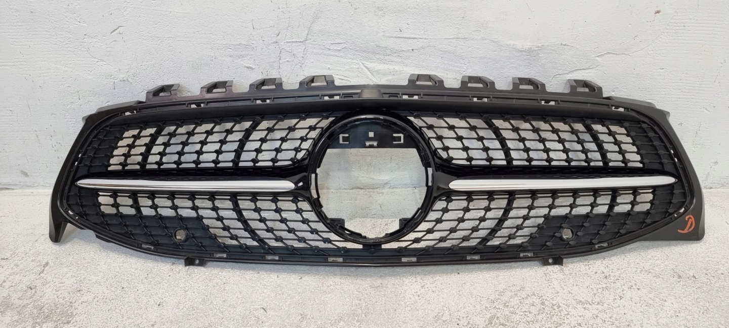 Mercedes-Benz CLA C118 Kühlergrill FRONTGRILL Kühlergitter A1188880000 - Thumbnail 1