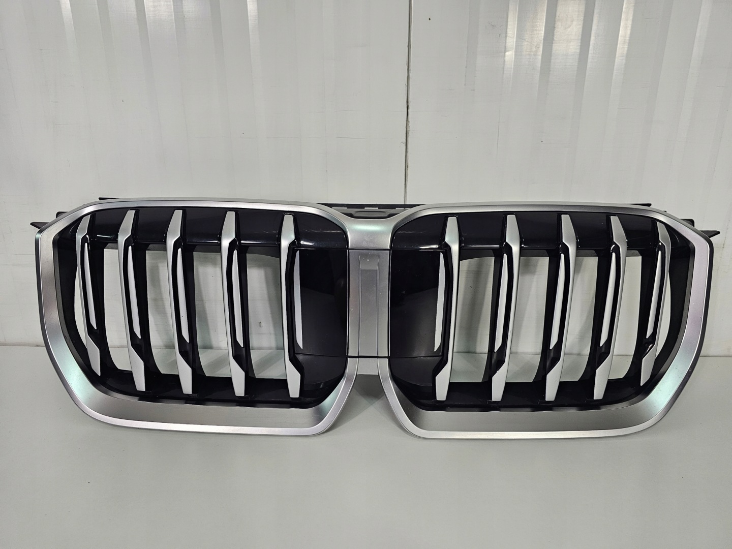 BMW iX1 U11 Kühlergrill FRONTGRILL Kühlergitter 9880301 - Thumbnail 1