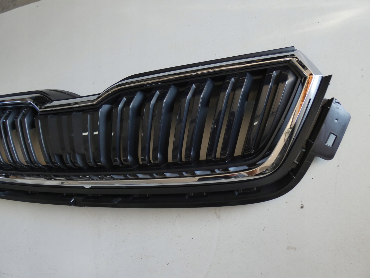 Skoda Kamiq NW Kühlergrill FRONTGRILL Kühlergitter - Thumbnail 3