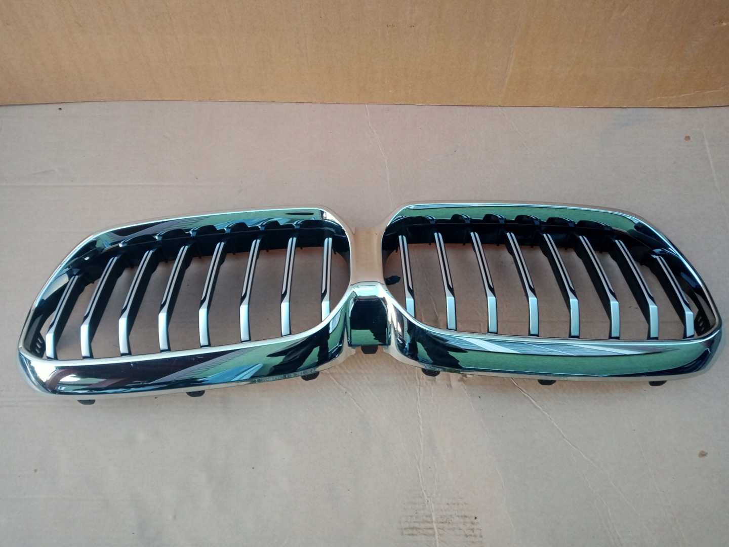 BMW 5 G31 Kühlergrill FRONTGRILL Kühlergitter 9464210 - Thumbnail 4