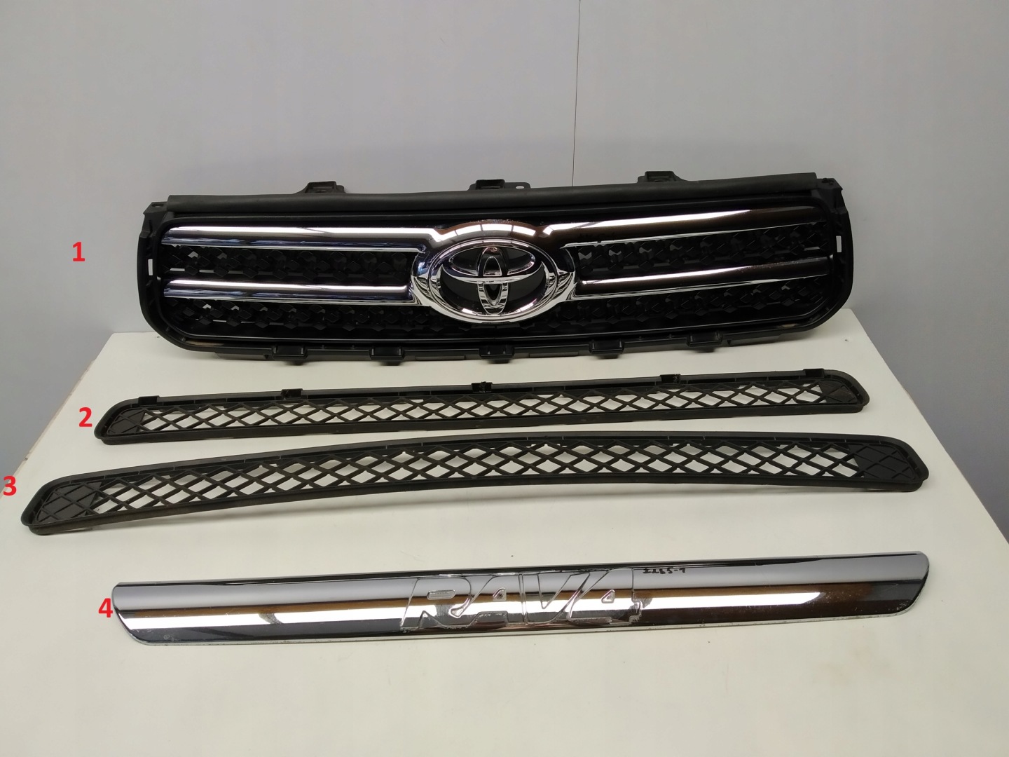 Toyota RAV4 XA5 Kühlergrill FRONTGRILL Kühlergitter - Thumbnail 1