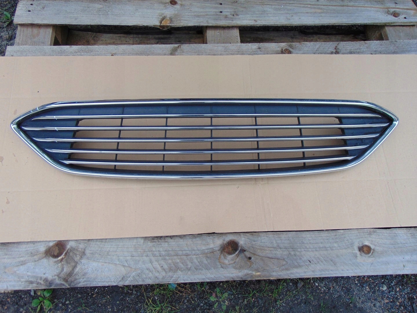 Ford Focus III Mk3 Kühlergrill FRONTGRILL Kühlergitter - Thumbnail 1