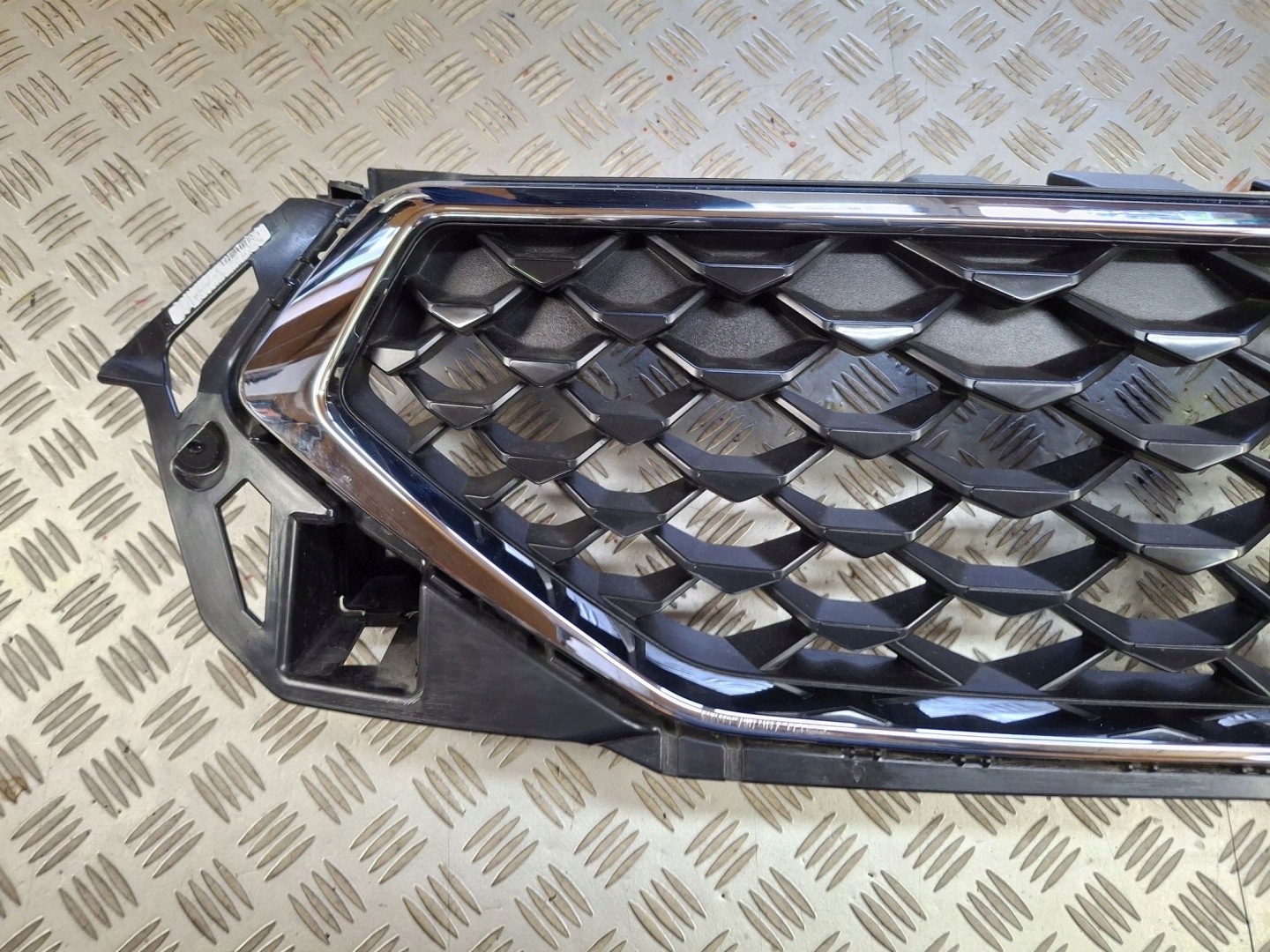 SEAT Ateca 575 Kühlergrill FRONTGRILL Kühlergitter 575853654P0 - Thumbnail 3