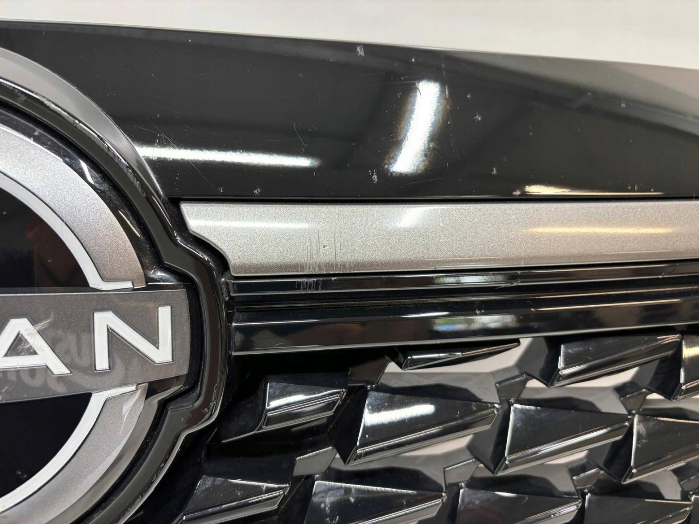 Nissan Qashqai J12 Kühlergrill FRONTGRILL Kühlergitter 62310HN10A - Thumbnail 7