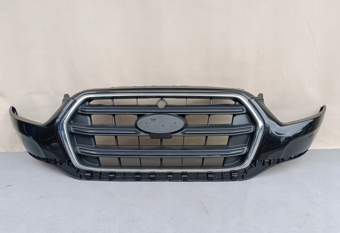 Ford Transit VII Kühlergrill FRONTGRILL Kühlergitter FT2018ATRAPAG - Thumbnail 1