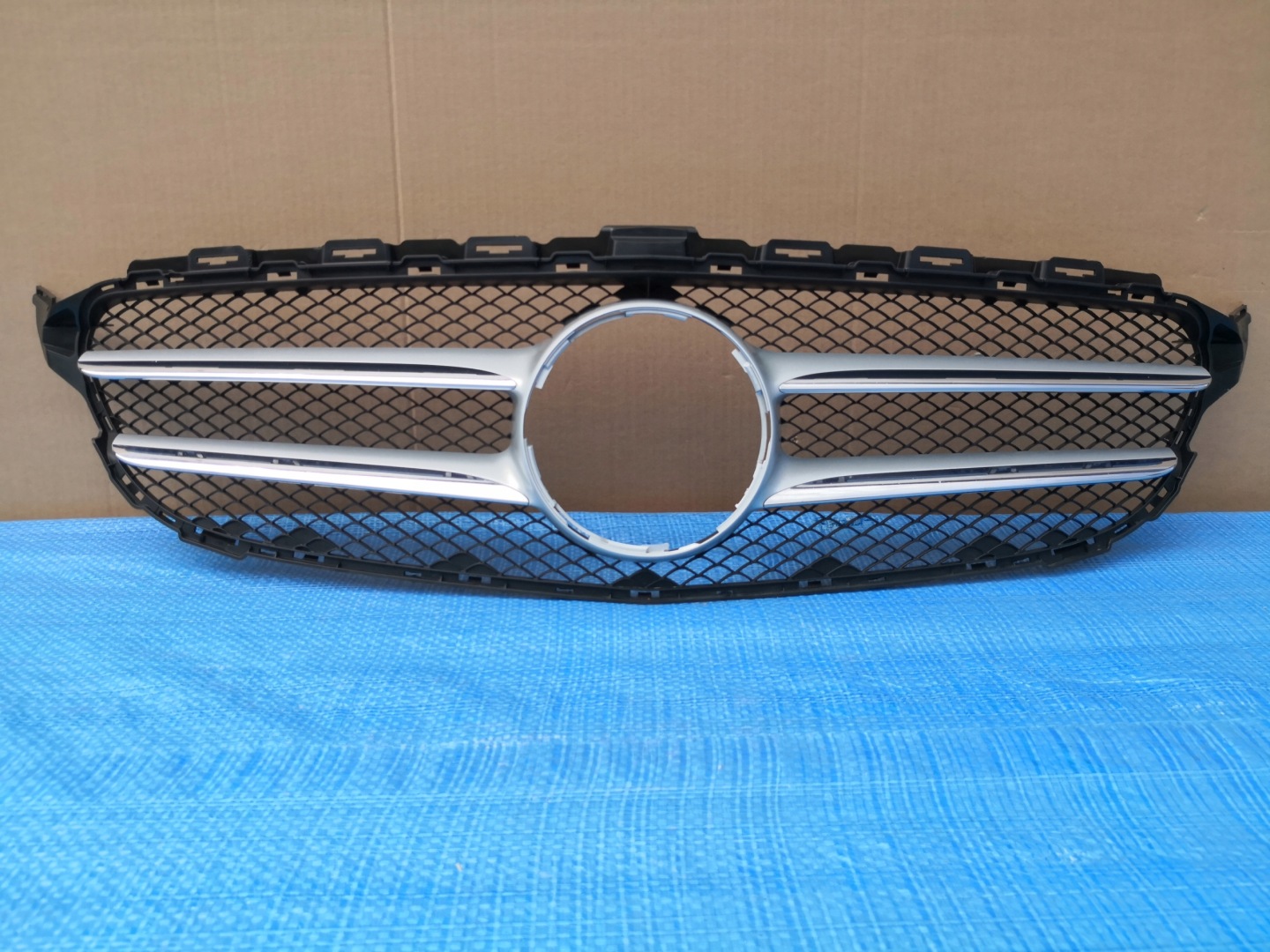 Mercedes-Benz C-Klasse W205 Kühlergrill FRONTGRILL Kühlergitter A2058803783 - Thumbnail 1