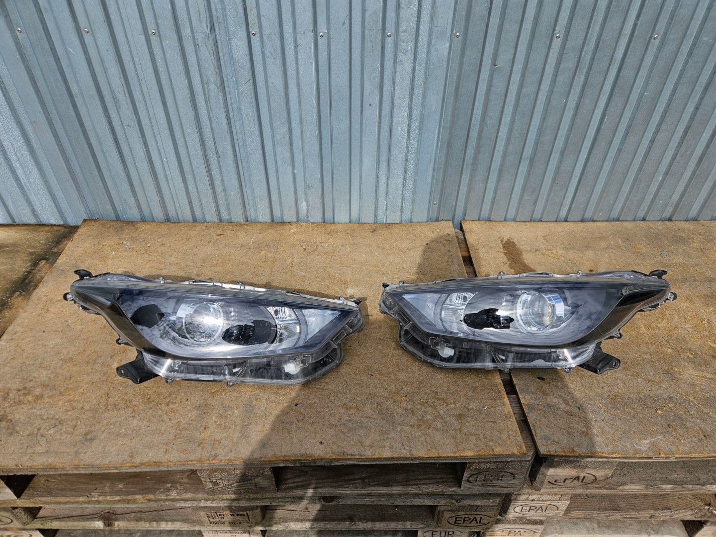 Frontscheinwerfer Toyota Yaris I P1 8622013051 LED Links Scheinwerfer Headlight - Thumbnail 1