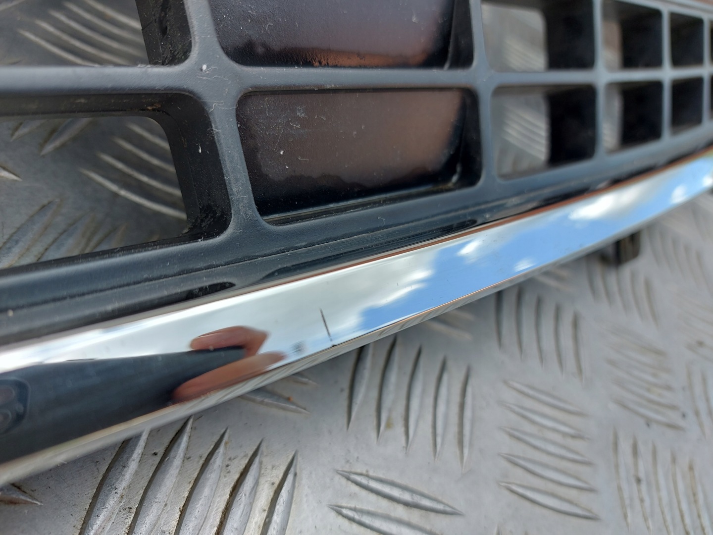 Renault Trafic L Kühlergrill FRONTGRILL Kühlergitter 623105226R - Thumbnail 4