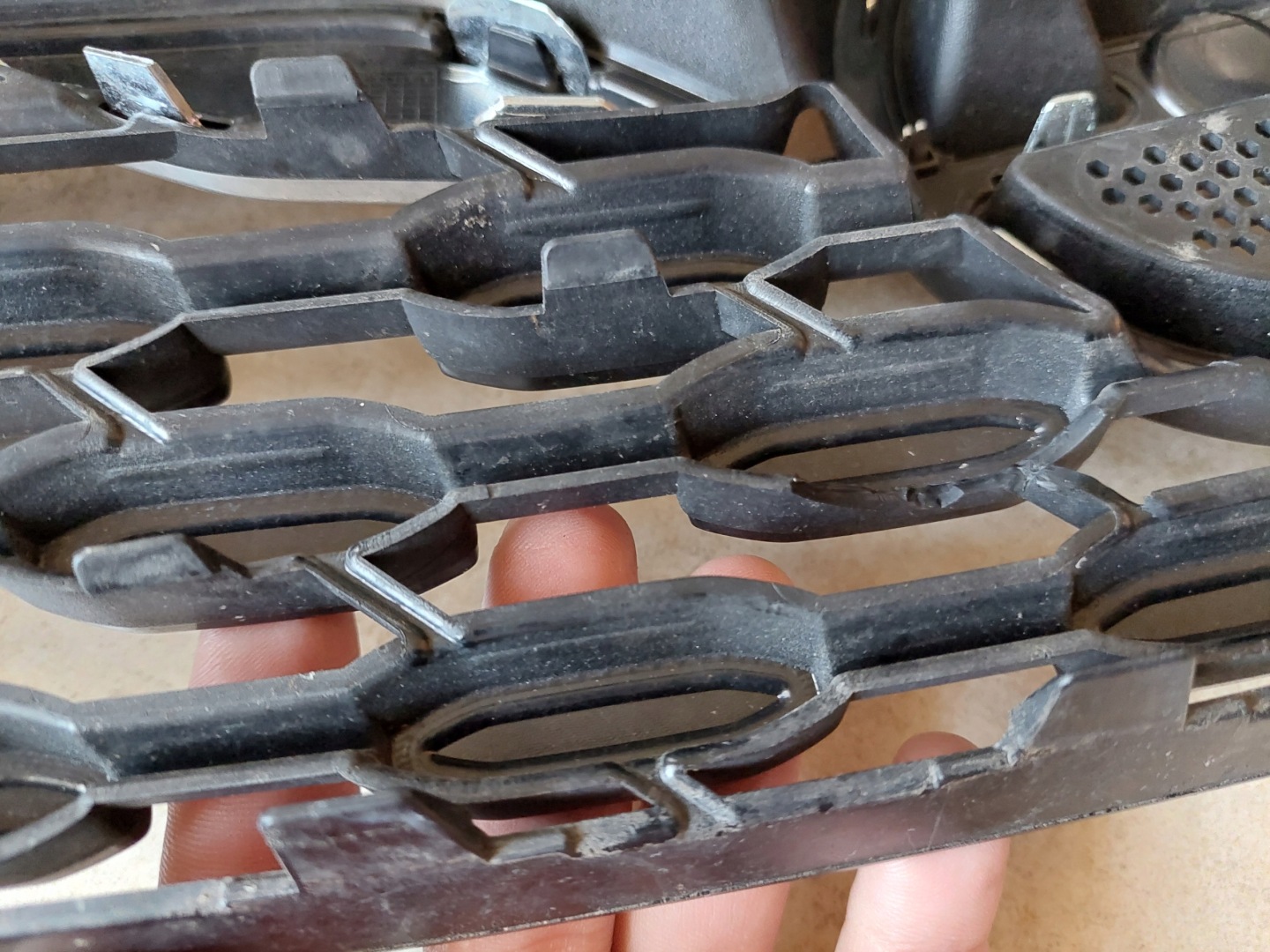Opel Astra Kühlergrill FRONTGRILL Kühlergitter 39130501 - Thumbnail 10