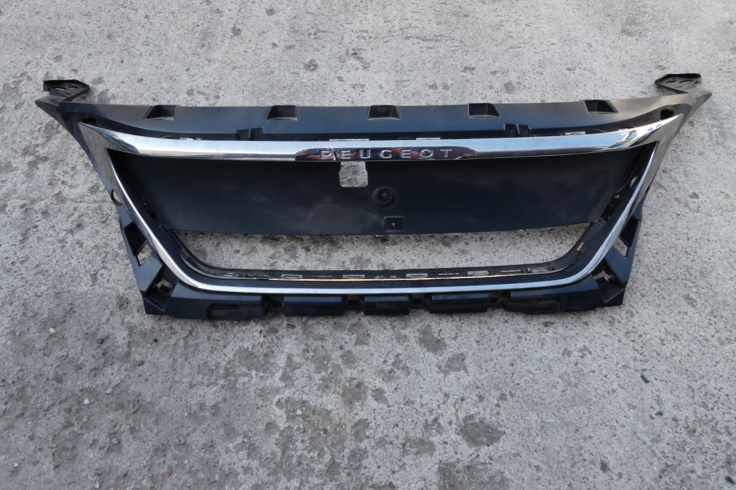 Peugeot 3008 Kühlergrill FRONTGRILL Kühlergitter 9815317777 - Thumbnail 1