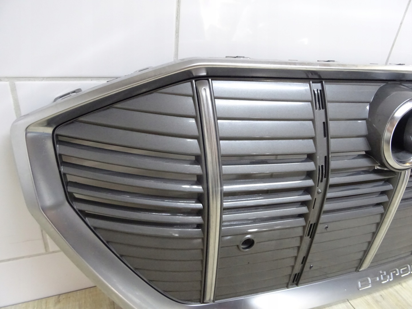 Audi e-tron Kühlergrill FRONTGRILL Kühlergitter 4KE853651 - Thumbnail 5