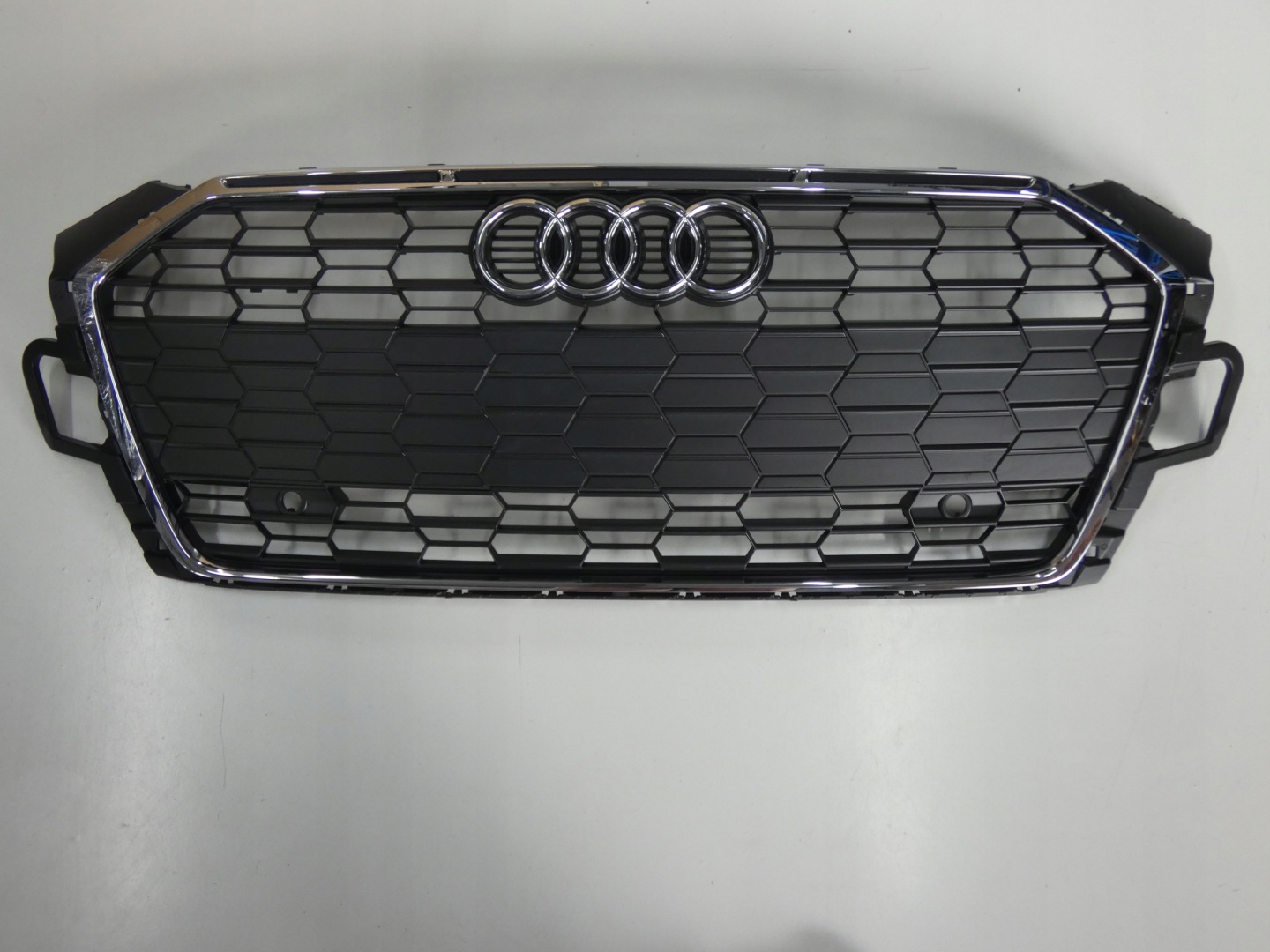 Audi 8W6 Kühlergrill FRONTGRILL Kühlergitter 8W6853651BE - Thumbnail 1