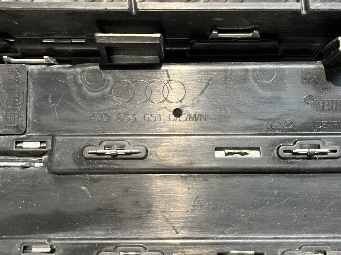 Audi Q7 Kühlergrill FRONTGRILL Kühlergitter 4M0853651 - Thumbnail 4