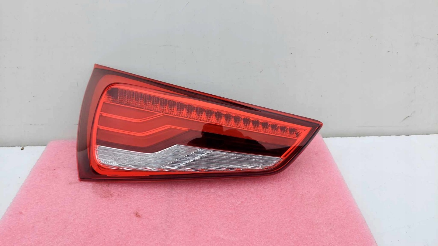 Audi A1 8X Rückleuchte 8XA945093A Rearlamp - Thumbnail 1